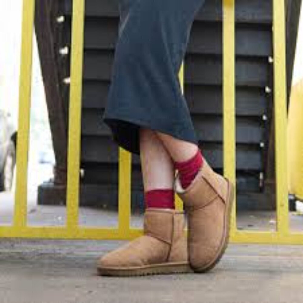 UGG Classic Mini II Women's Tan Boots Women Size 7 - Picture 2 of 12